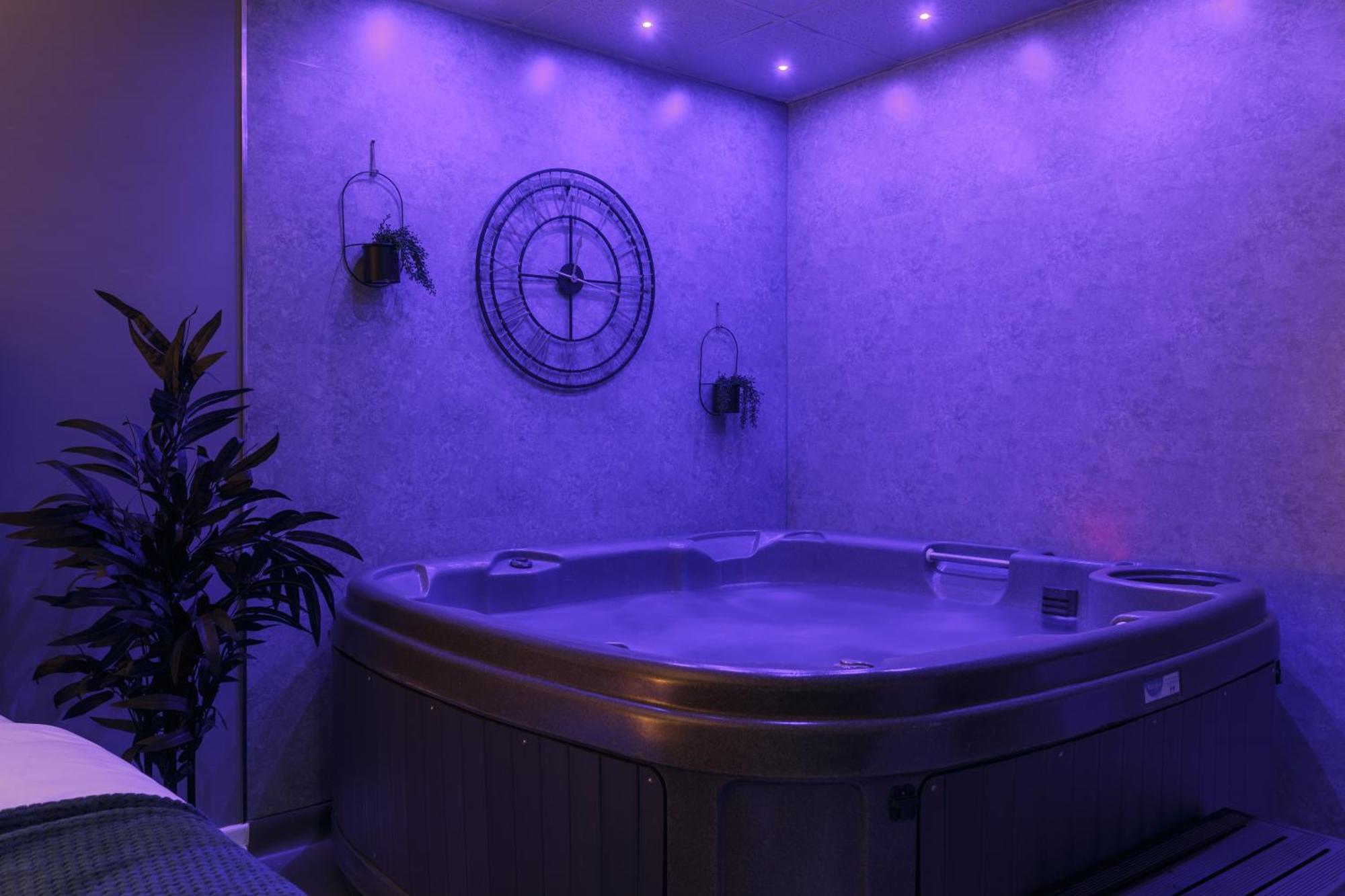 Riverside Studio With Jacuzzi! Sheffield Eksteriør bilde